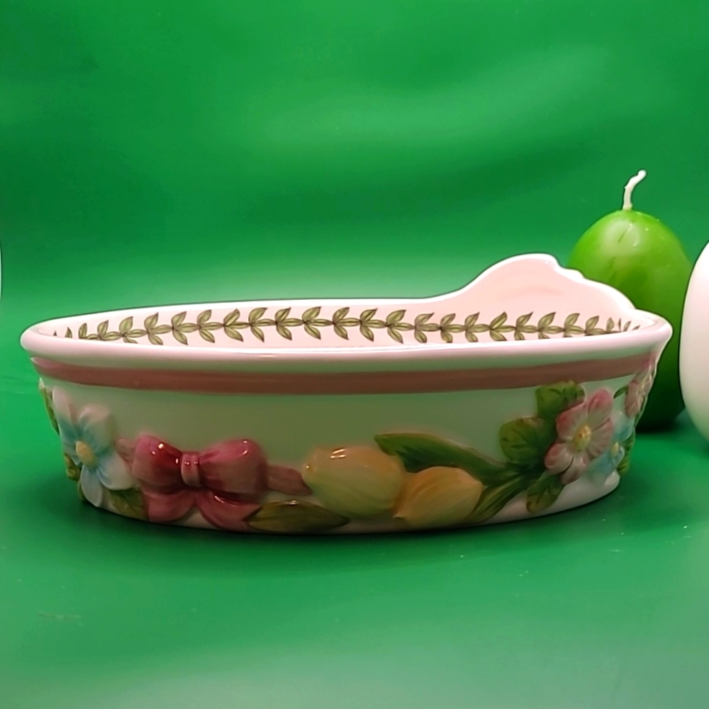Portmeirion Botanic Garden Terrace 8" Easter/Spring serving bowl, Sweet Pea - Picture 3 of 9